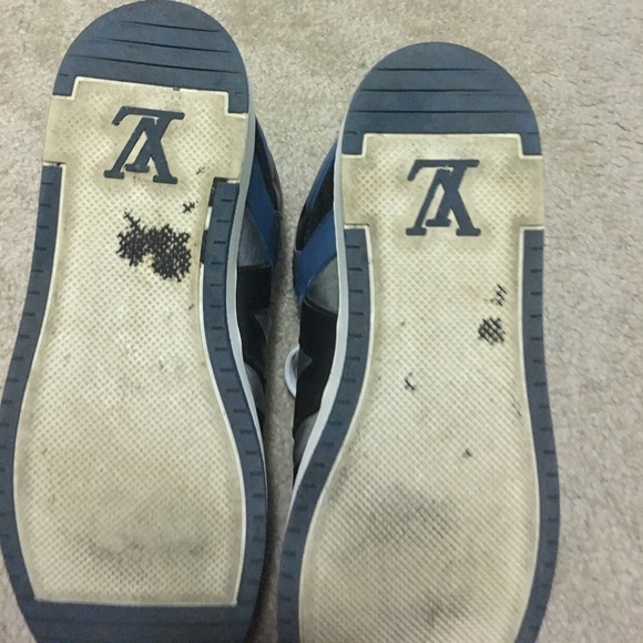 Louis Vuitton - Picture 4 of 5