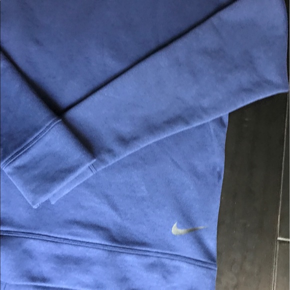 Nike Dry Women's Long-Sleeve Training Top - Picture 4 of 8