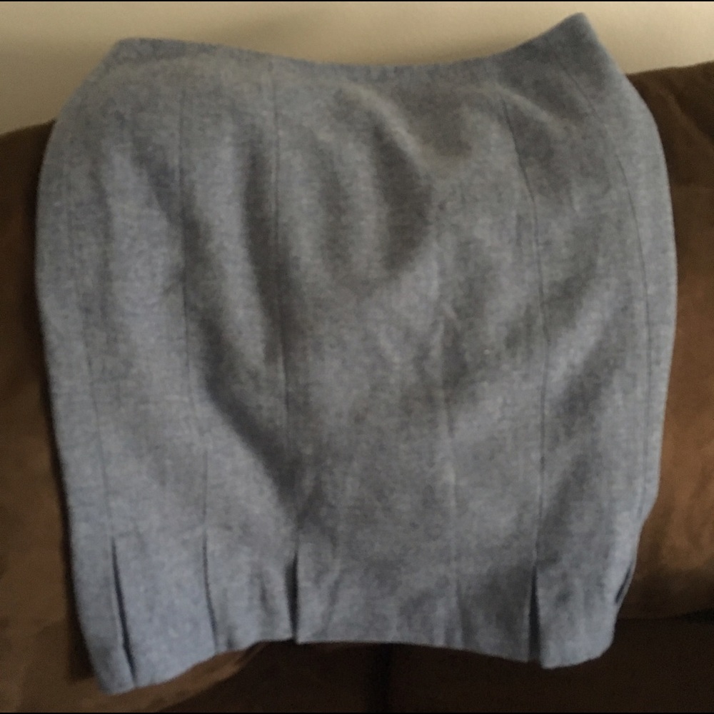 🎉 HOST PICK 🎉 Talbots gray pencil skirt