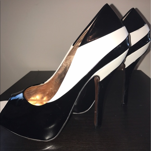 Open toe heels - Picture 3 of 3