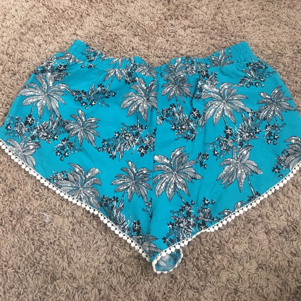 Palm Tree shorts - Picture 3 of 3