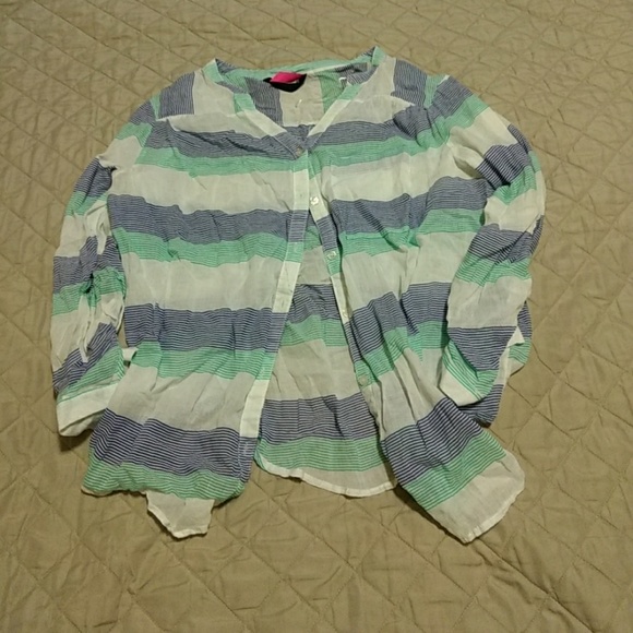 Button up top - Picture 1 of 1