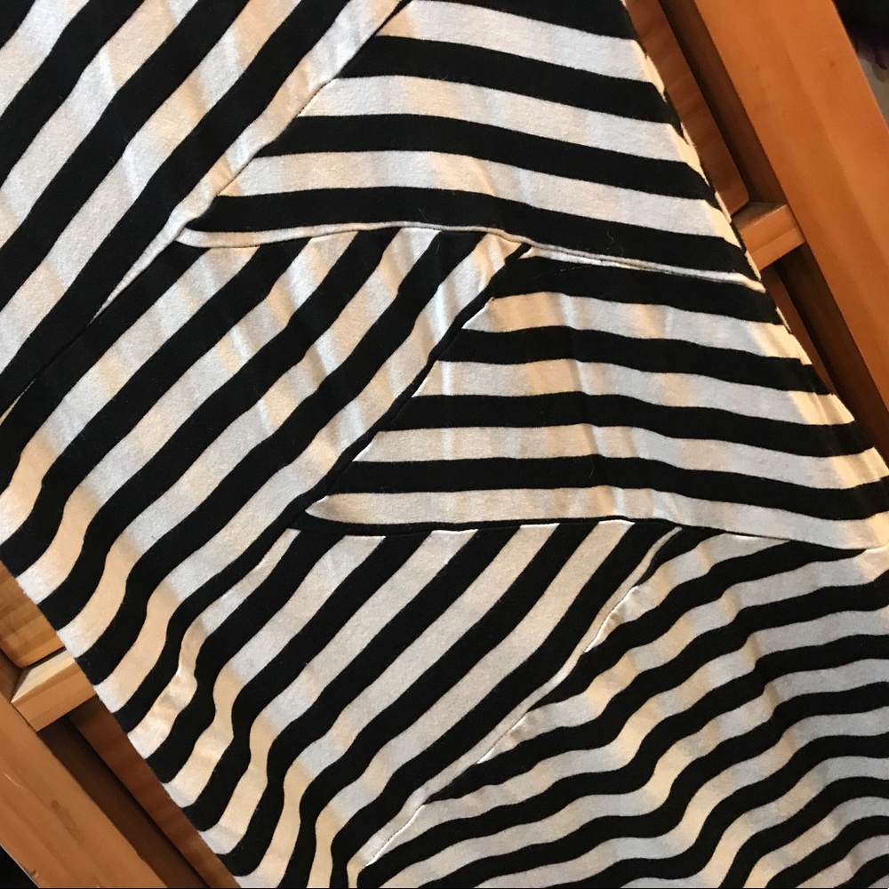 ToTo Collection Dress - Picture 3 of 5