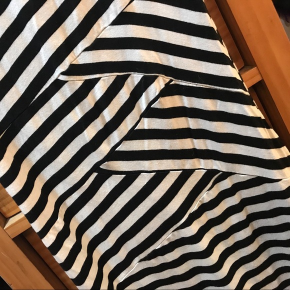 ToTo Collection Dress - Picture 3 of 5