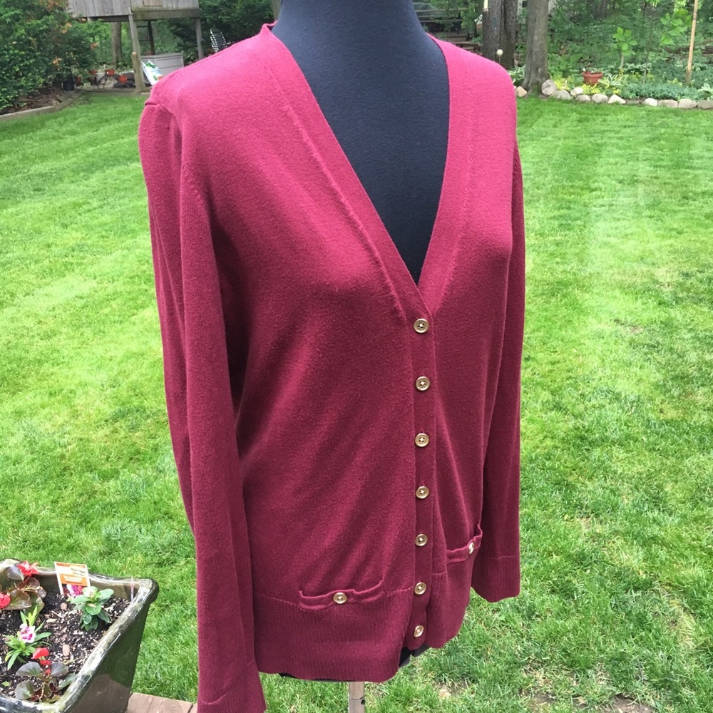 Cardigan sweater