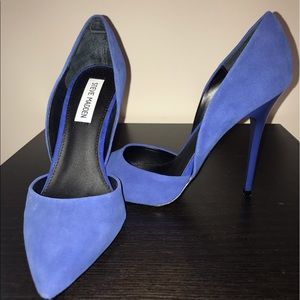 Beautiful Suede Blue Pumps Like New!