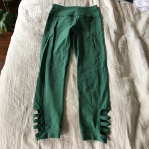 beyond yoga green leggings
