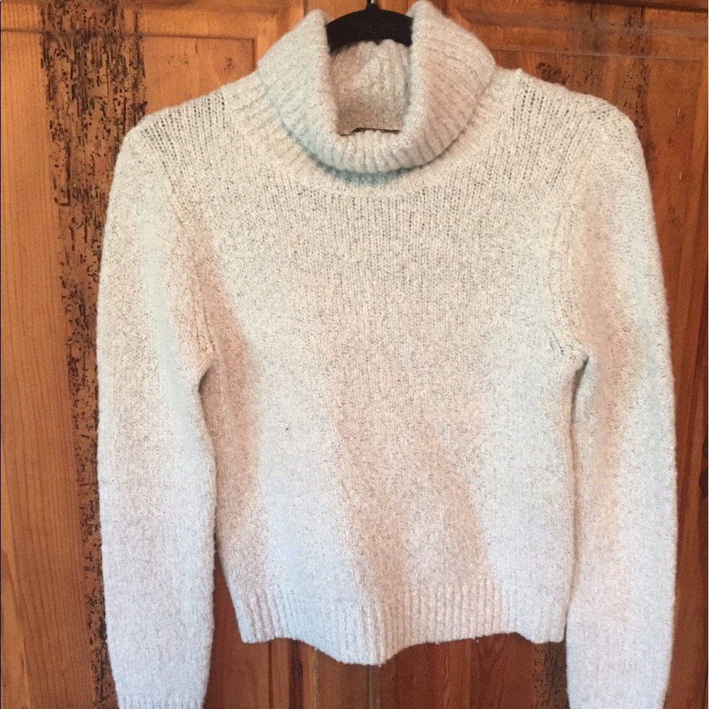 Brandy Melville sweater