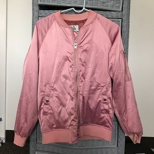 Pink unif bomber 💗💅🏼👄