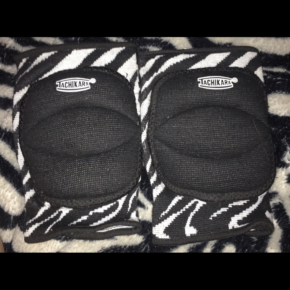 Volleyball knee pads