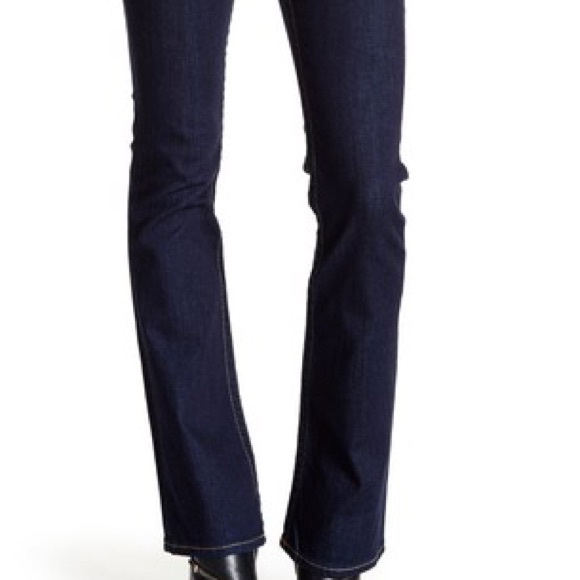 True Religion Flap Boot Cut Jeans 👖 - Picture 4 of 5