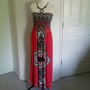 Maxi dress with halter tie
