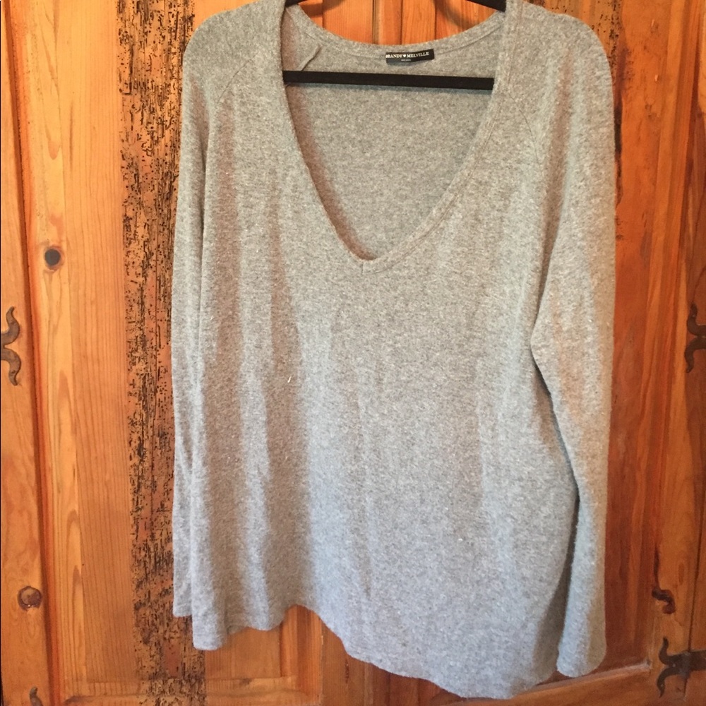 Brandy Melville sweater
