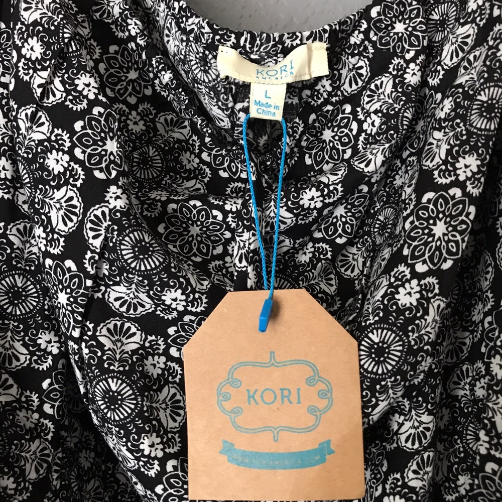 SOLD Kori Black & White Boho Romper w/Crochet Trim - Picture 4 of 4