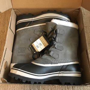 NWT: Sorel Caribou snow boots
