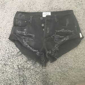 One Teaspoon black denim shorts!!