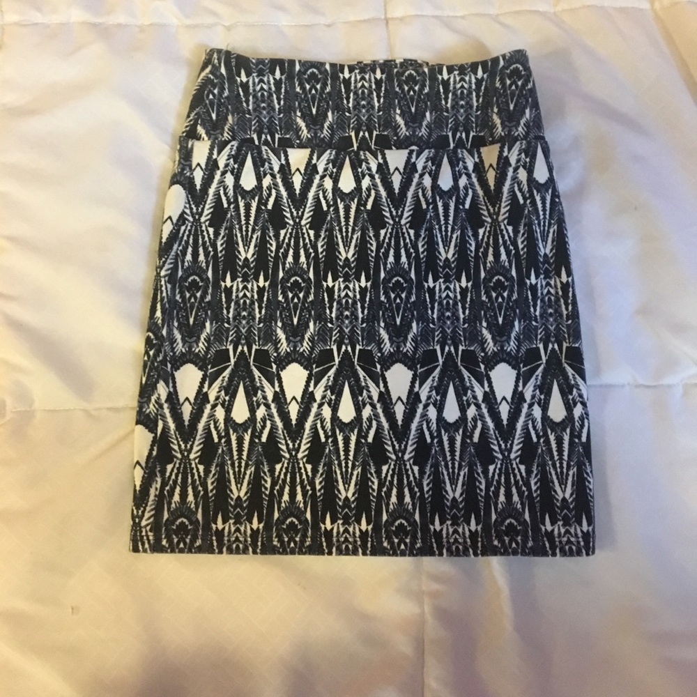 Tribal print cream and navy blue mini skirt