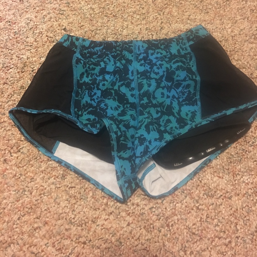 Size 4 Lululemon shorts