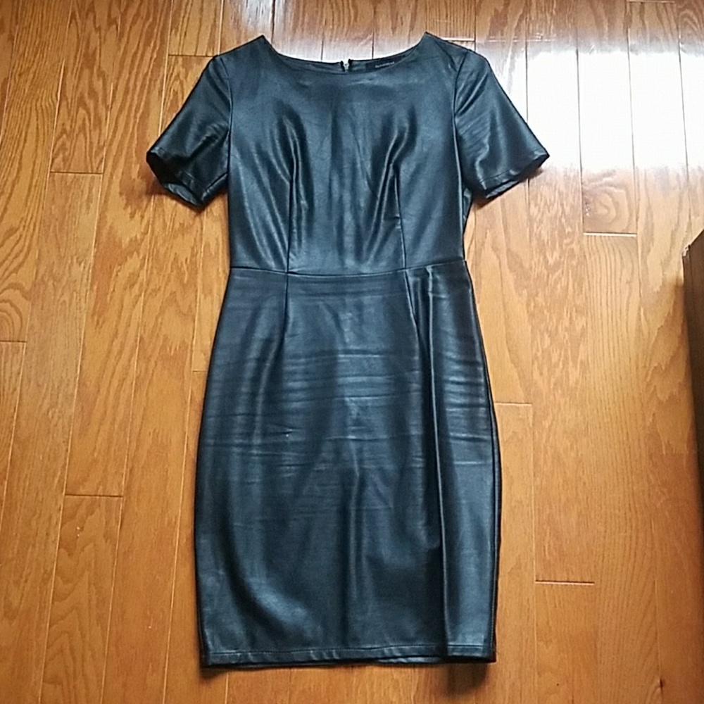 Beautifull Faux Leather Vegan Olivaceius Dress