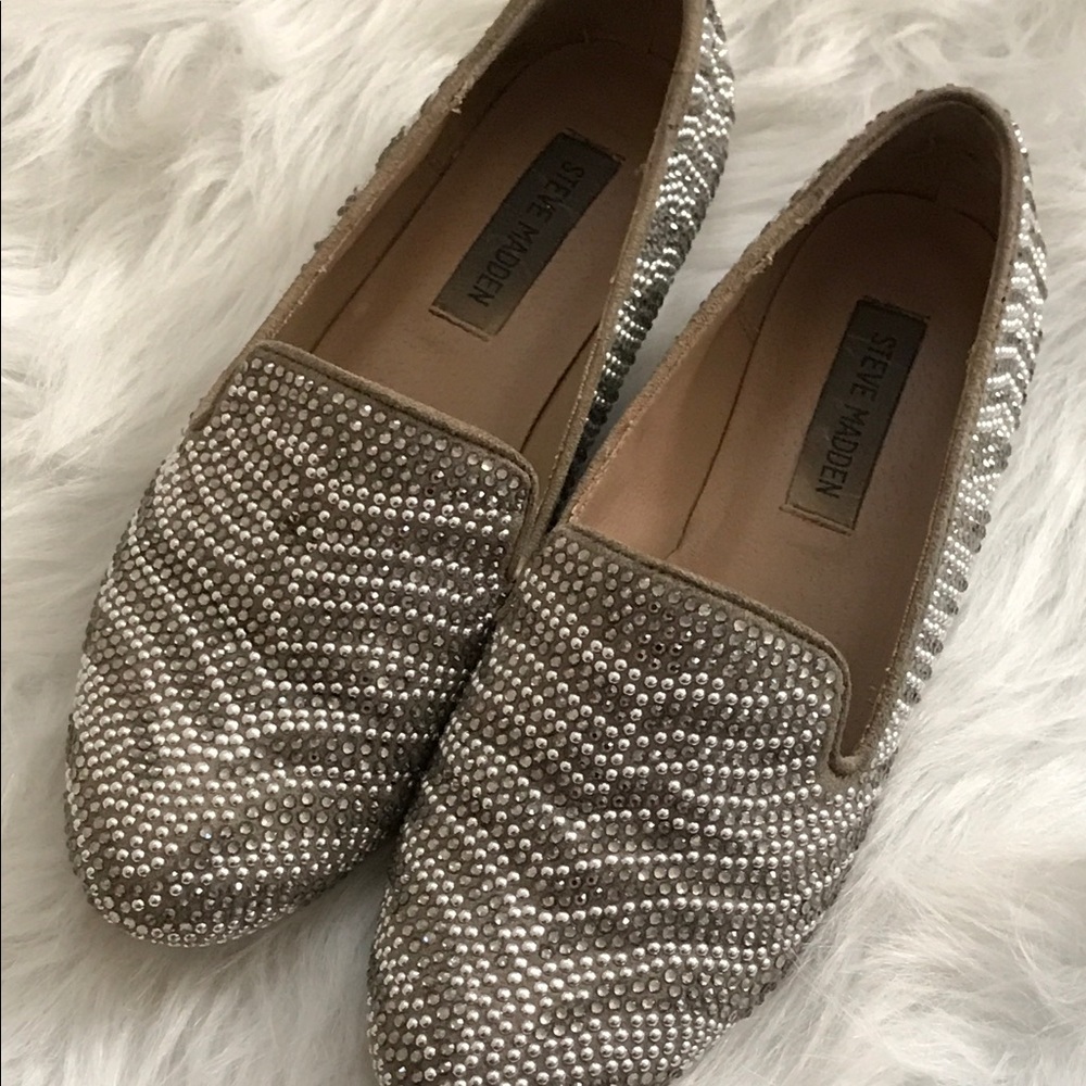 Ladies Steve Madden blinged out flat 7.5