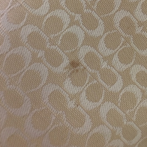 Cream classic Coach purse - Picture 2 of 3