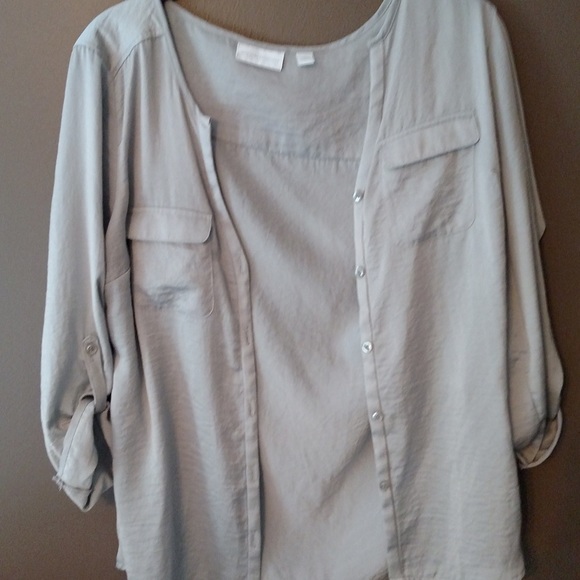 Silver button up top - Picture 1 of 1