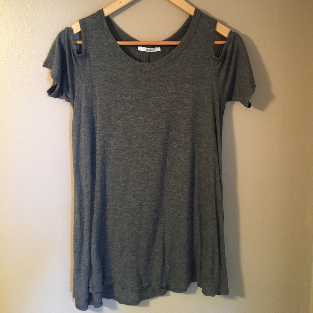 Cold shoulder tee - Picture 2 of 3