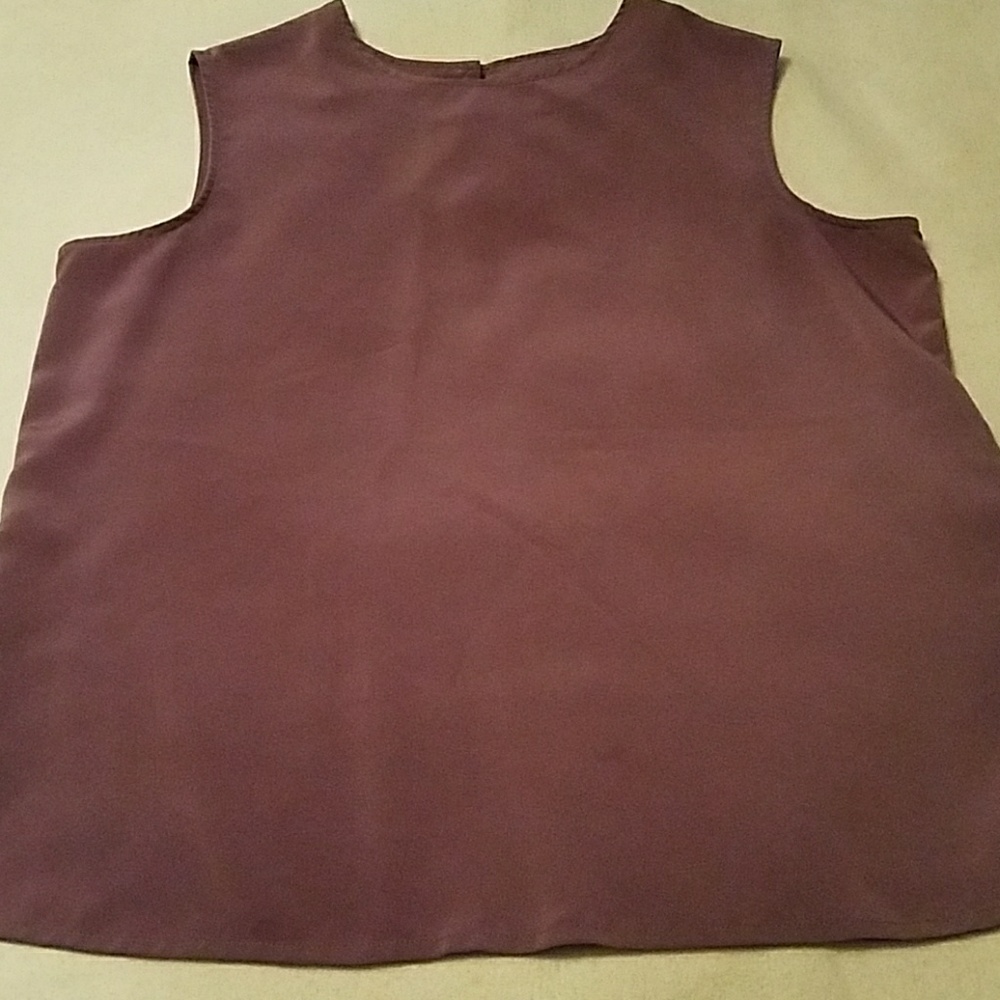 Sleeveless tank