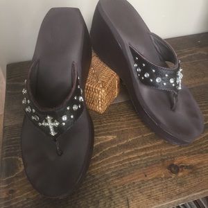 Volatile Sandals