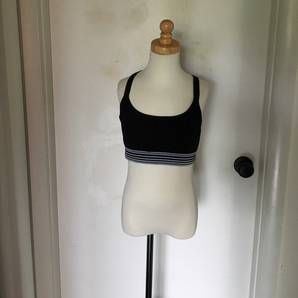 Black athleta sports bra