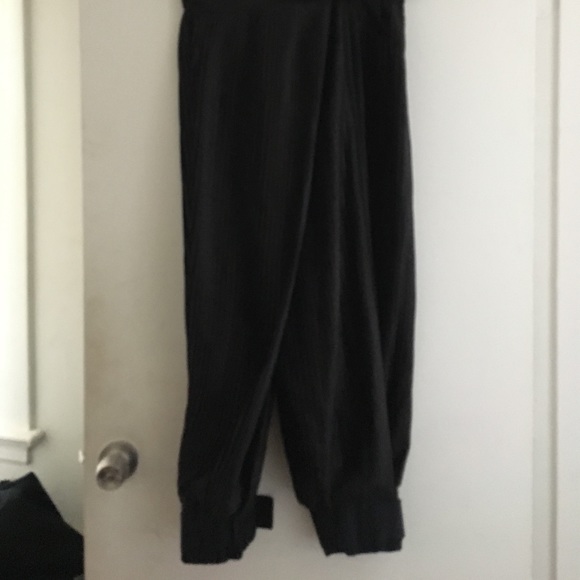 Marc Jacobs Pleated Pant with a fun fit! - Picture 2 of 6