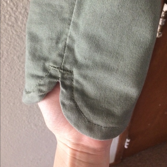 Army green capris - Picture 6 of 7
