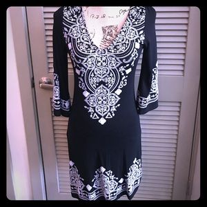 Super soft black and white dress!