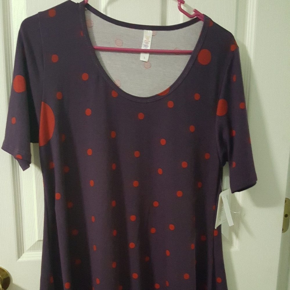 *NWT* LuLaRoe Perfect Tee