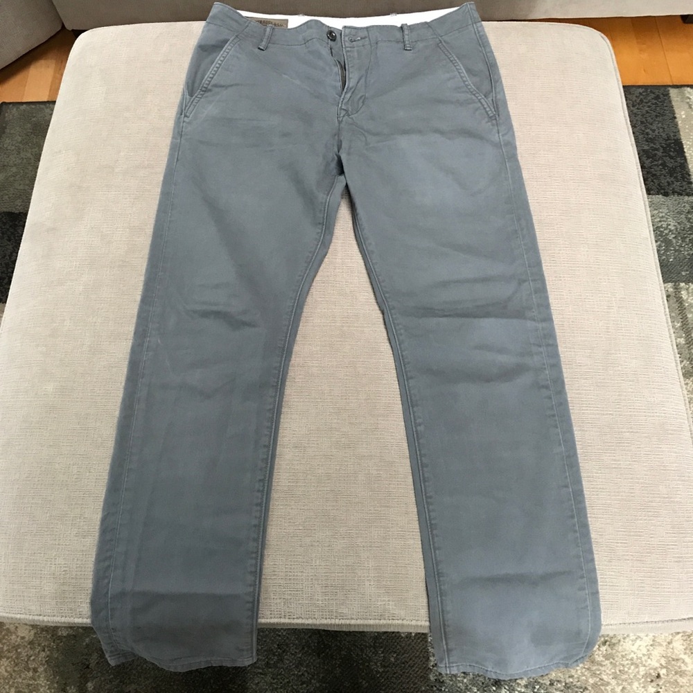 Slim fit Levi's Grey Chinos