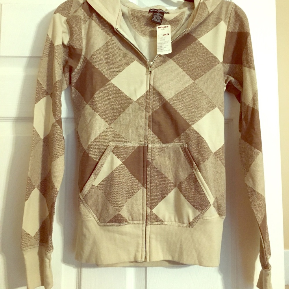 Lightweight Zip up