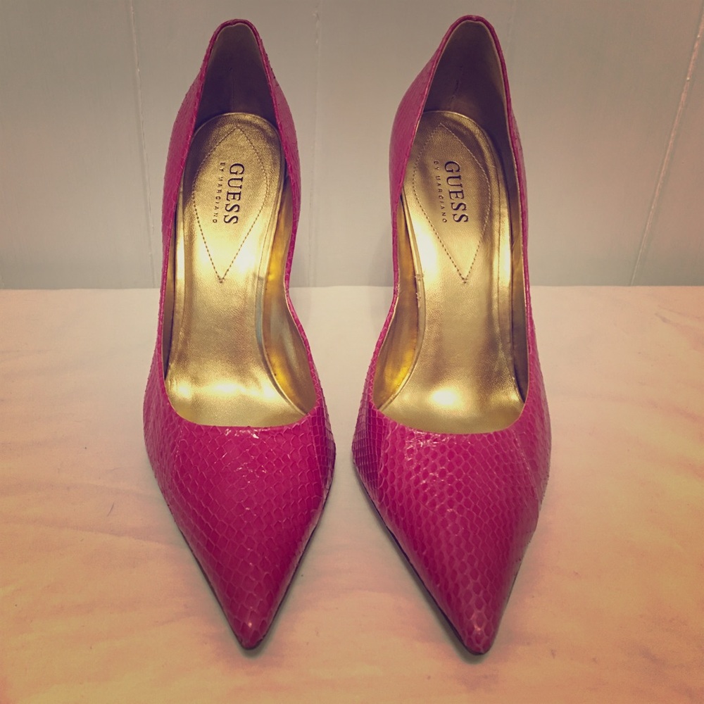 Guess by Marciano Carrie Pink Snakeskin Pumps