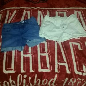Lit of 2 pair of girls shorts