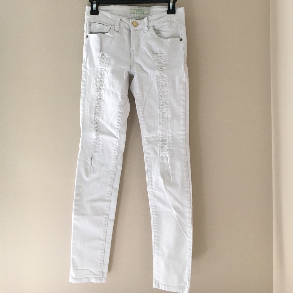 White distressed ripped jeans