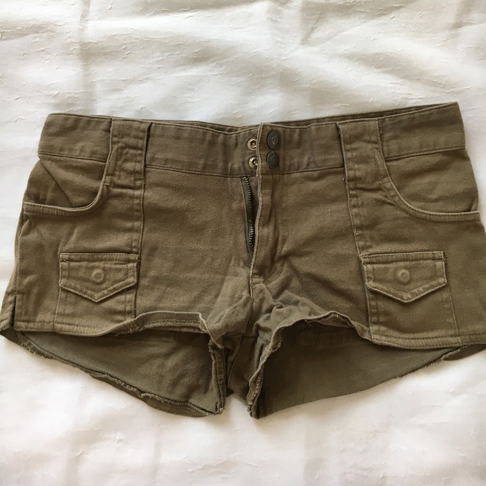 Army green Guess shorts