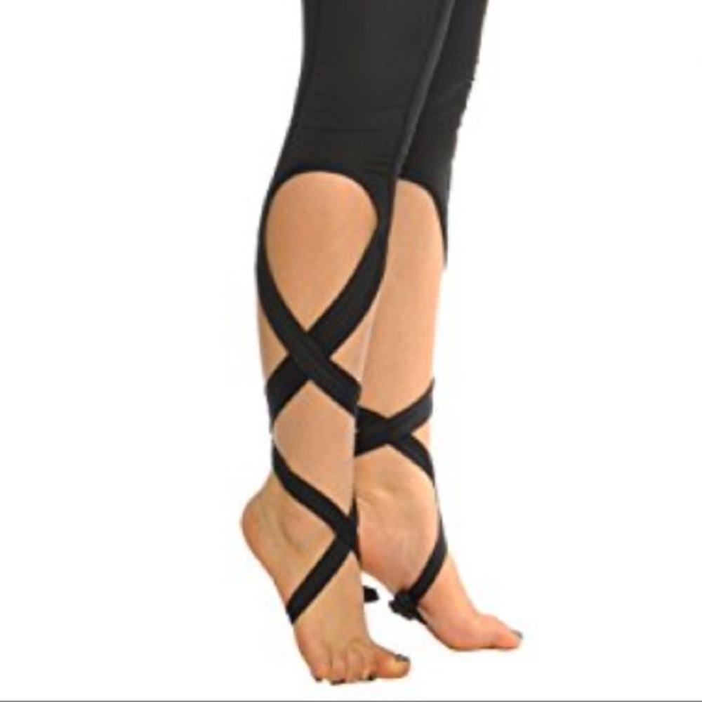 YOGA Turnout Tie LEGGINGS Black CAPRI Lace Up PANT - Picture 6 of 6