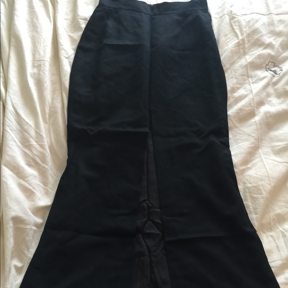 Fitted Claude Montana long skirt