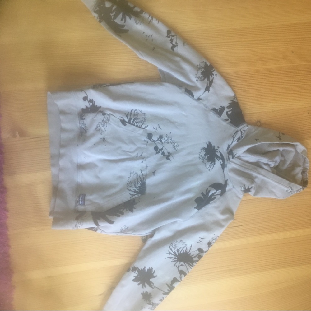 Women's small Patagonia light weight sweatshirt