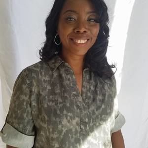 Meet your Posher, Cynthia