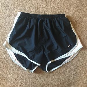 Navy Nike tempo shorts - large