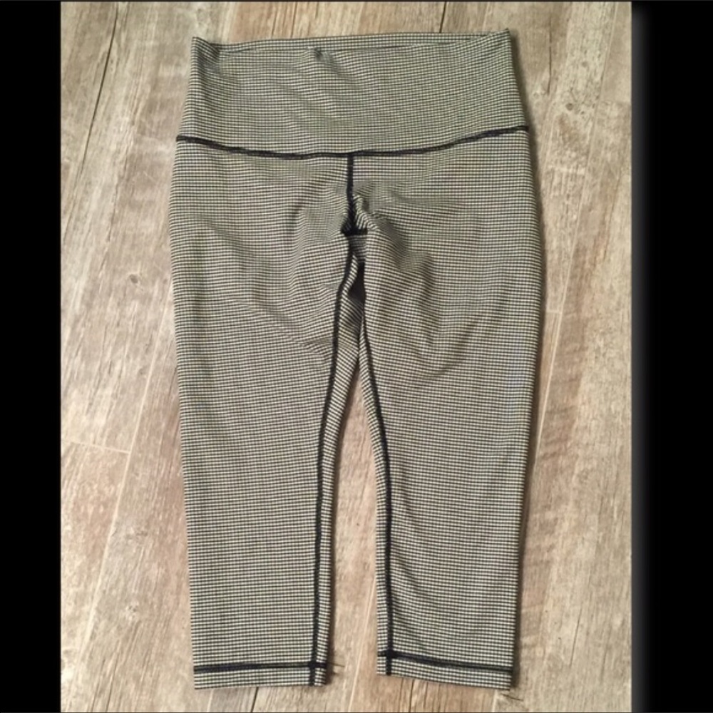 Lululemon wunder under crops