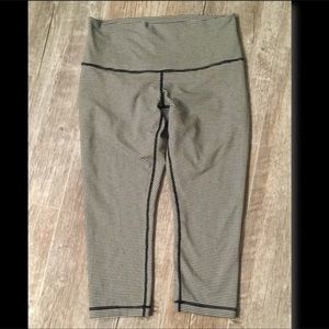 Lululemon wunder under crops