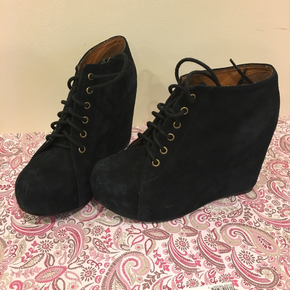 Jeffrey Campbell 8.5 suede wedge