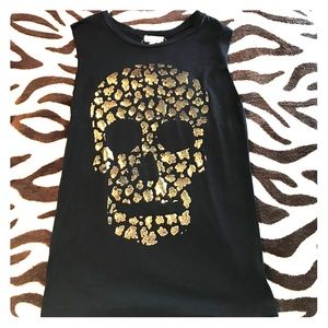 Sleeveless free flowing shirt