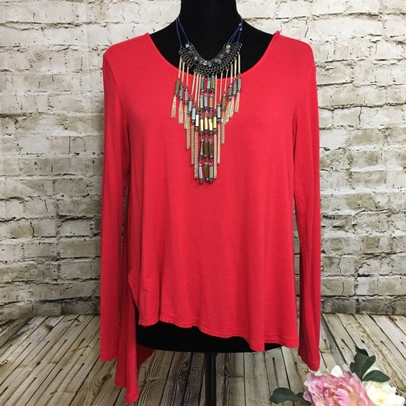 BCBGeneration Tops - BCBGeneration Red Asymmetrical Hem Top Tee Top